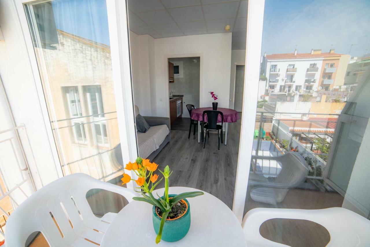 Apartaments Atzavara กาเลญา ภายนอก รูปภาพ